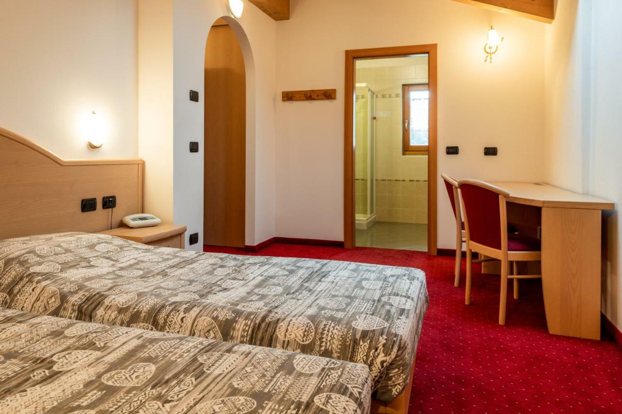 Hotel Europa 博萨迪法萨 外观 照片